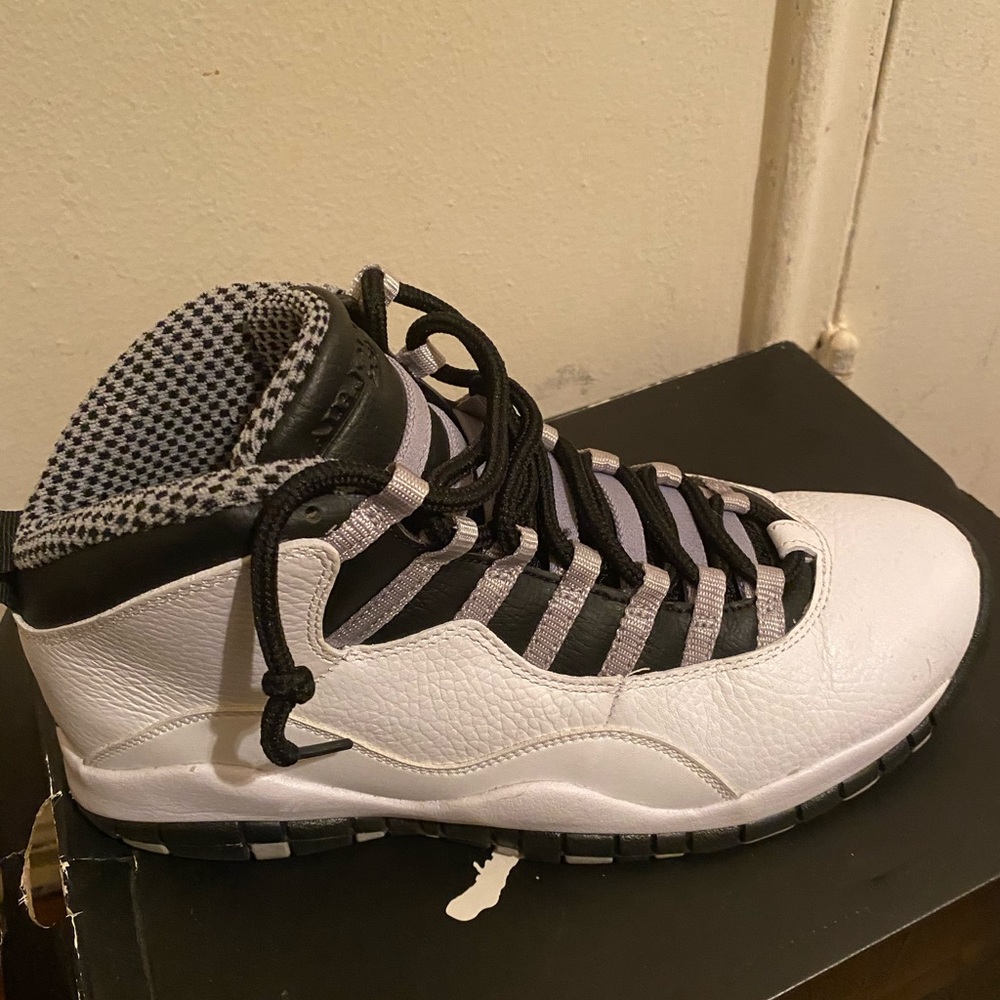 Air Jordan 10s 8/10